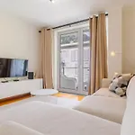 Daire Cozy & Airport Nearby